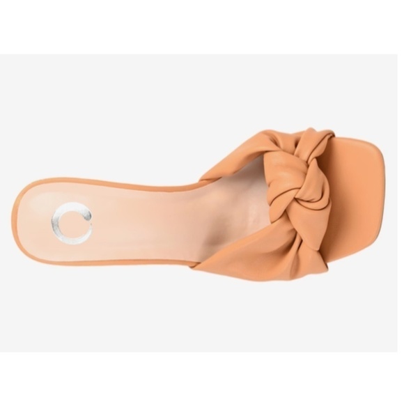 Night Out Chic Minimalistic Neutral Tan Casual Comfortable Sandal • size 7 - Picture 3 of 7